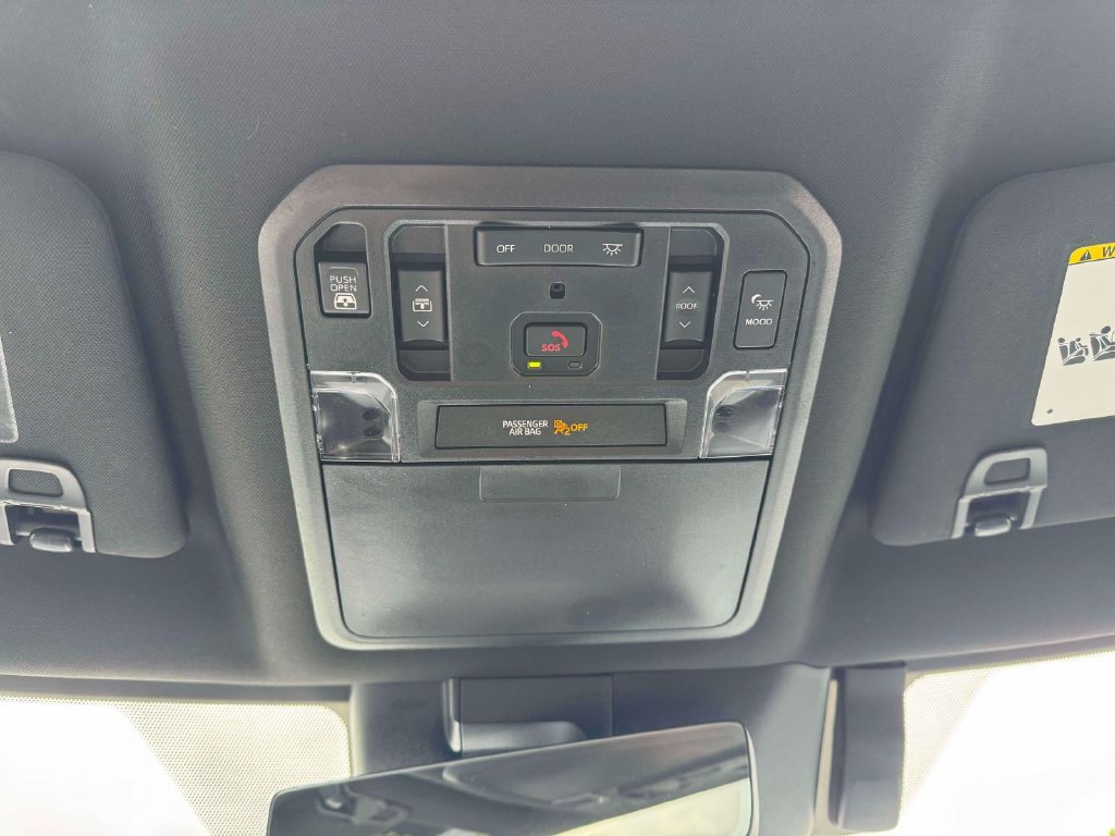 Used 2023 Toyota Tundra Platinum w/ Advanced Package AWD/4WD image 33