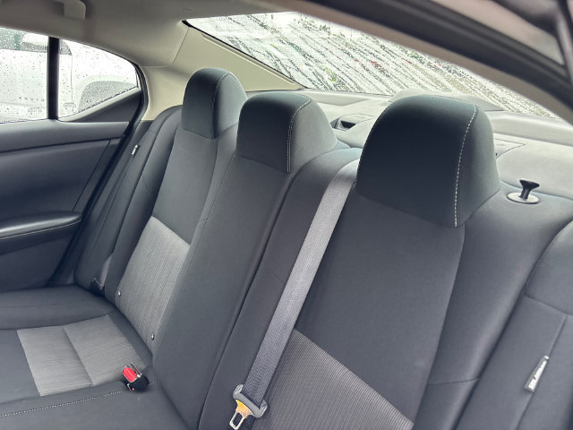 Used 2024 Nissan Sentra SV FWD image 3