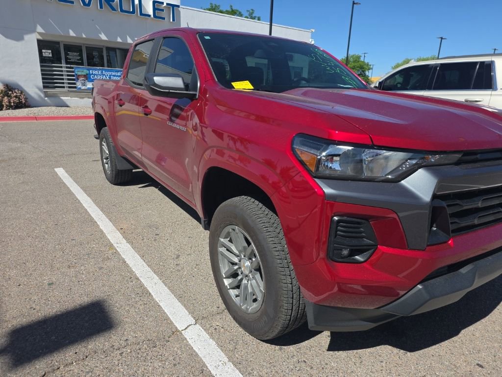 Certified 2024 Chevrolet Colorado LT w/ LT Convenience Package II AWD/4WD image 1