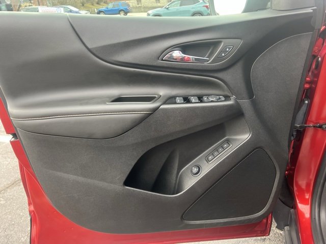 Used 2024 Chevrolet Equinox Premier image 8