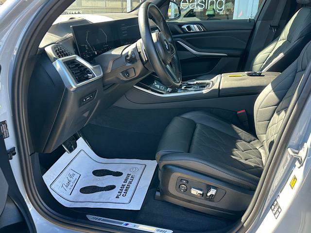Used 2025 BMW X5 xDrive40i AWD/4WD image 13