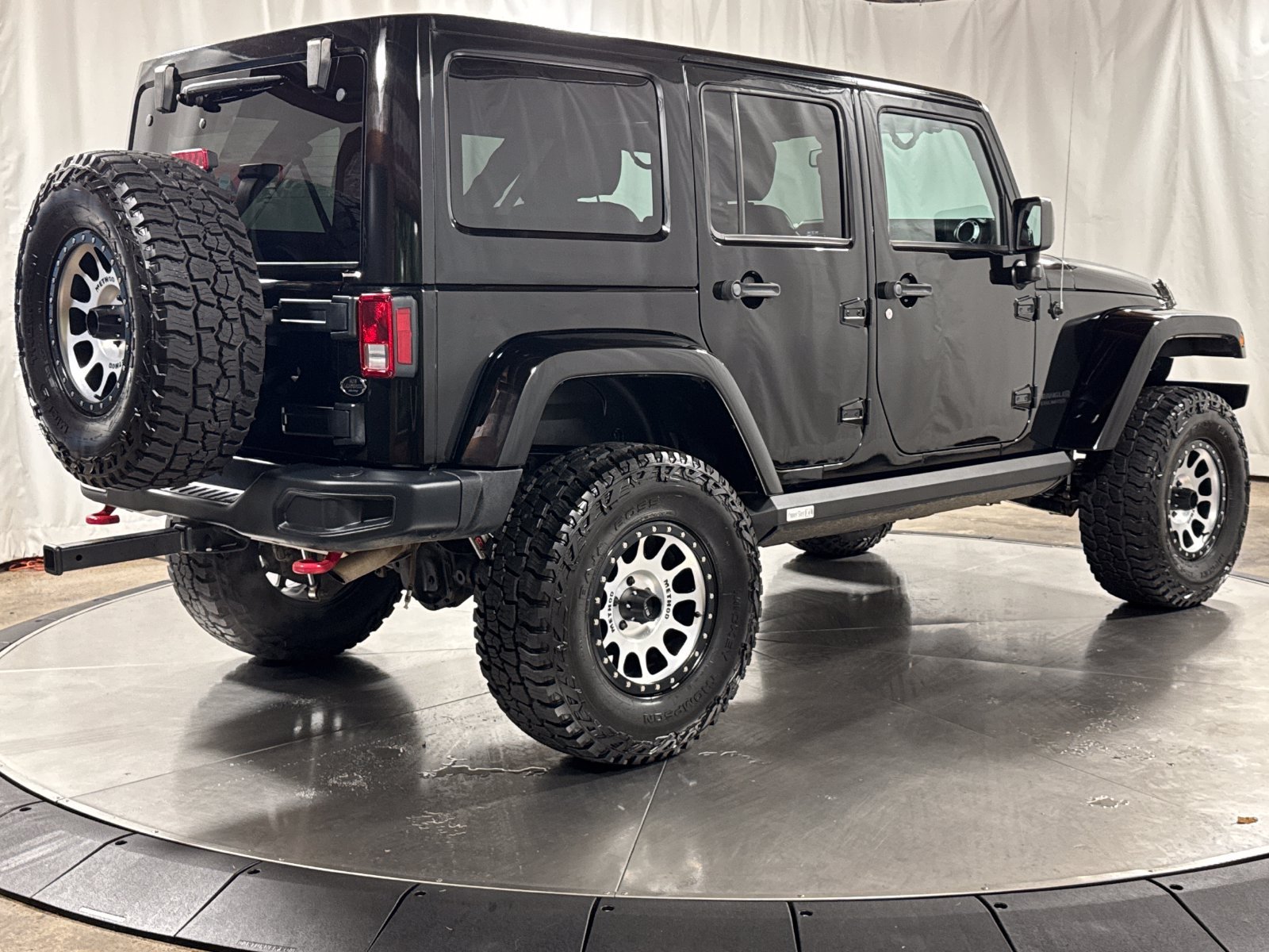 Used 2017 Jeep Wrangler Unlimited Rubicon AWD/4WD image 10