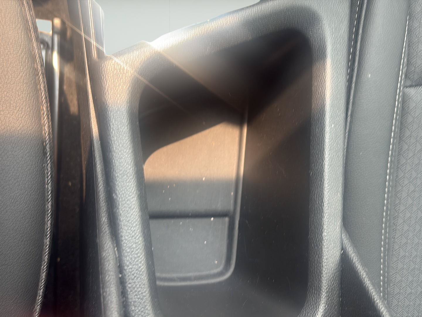 Certified 2024 Buick Encore GX Preferred FWD image 28