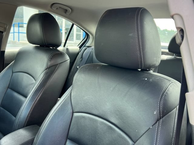 Used 2015 Chevrolet Cruze LT FWD image 13