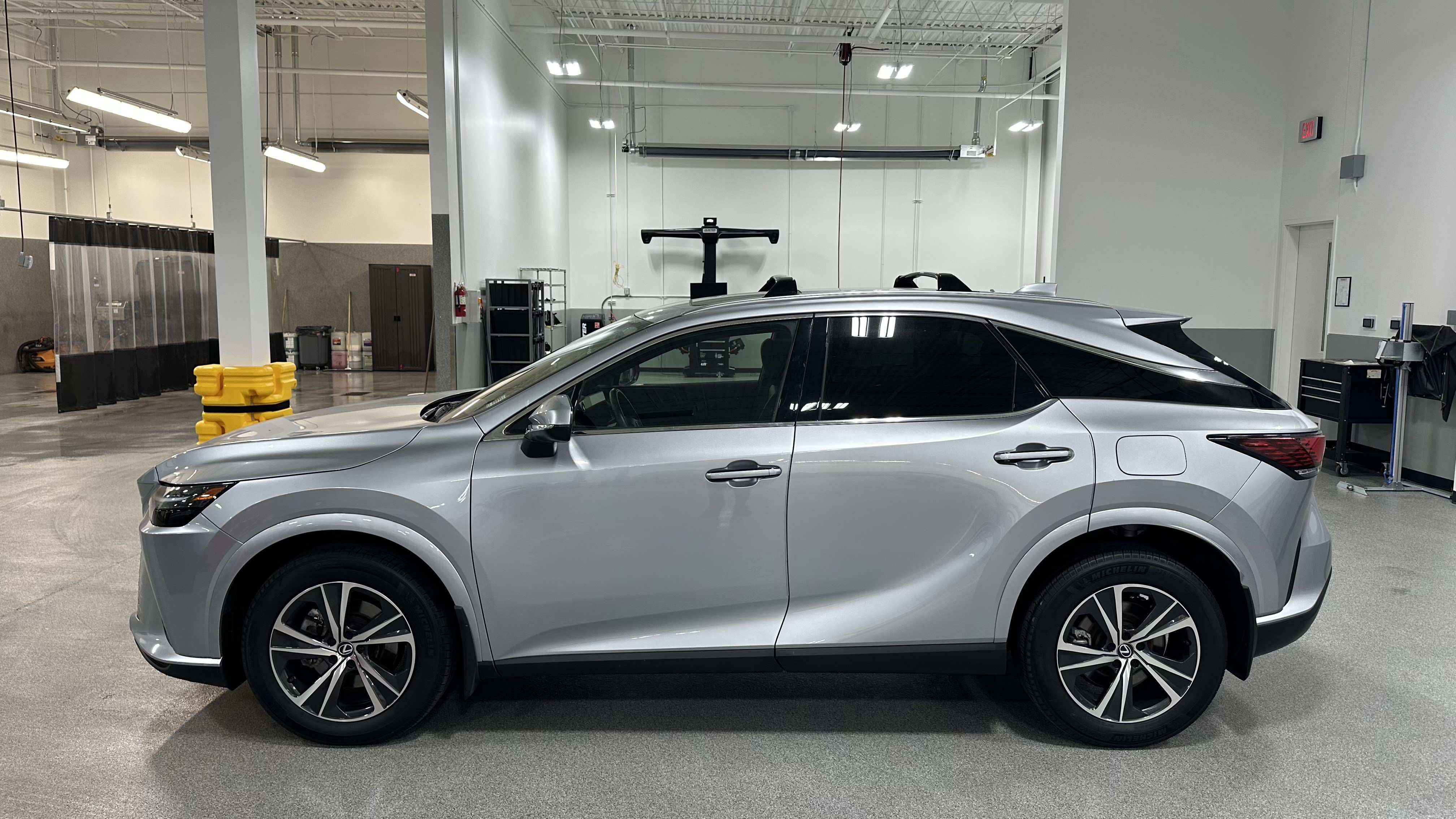 Used 2023 Lexus RX 350 Premium w/ Accessory Package AWD/4WD image 7