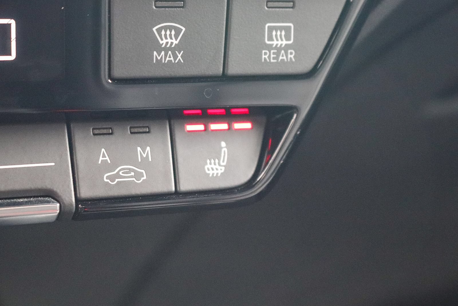 Certified 2023 Audi Q4 e-tron Premium Plus w/ Premium Plus AWD/4WD image 25