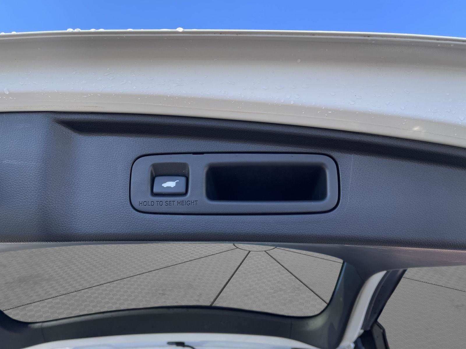 Used 2025 Honda CR-V EX-L image 18