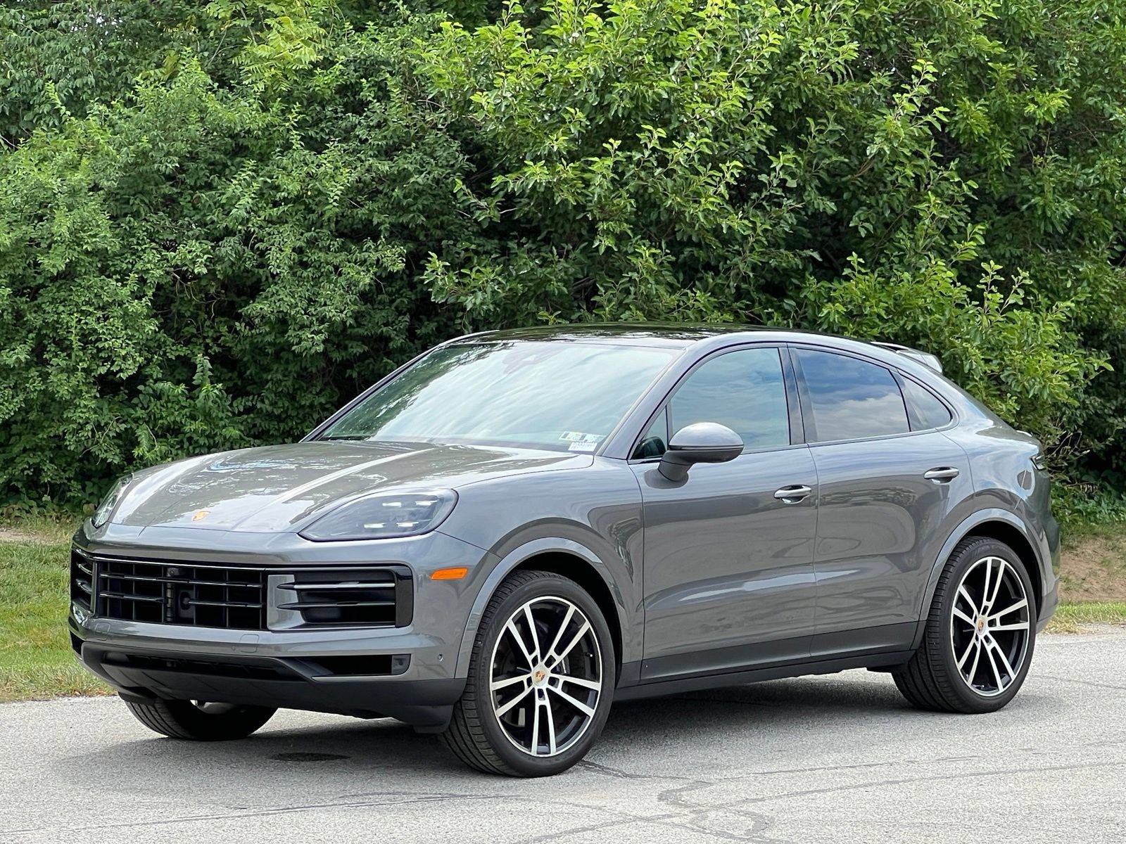 Certified 2024 Porsche Cayenne Coupe AWD/4WD video 1