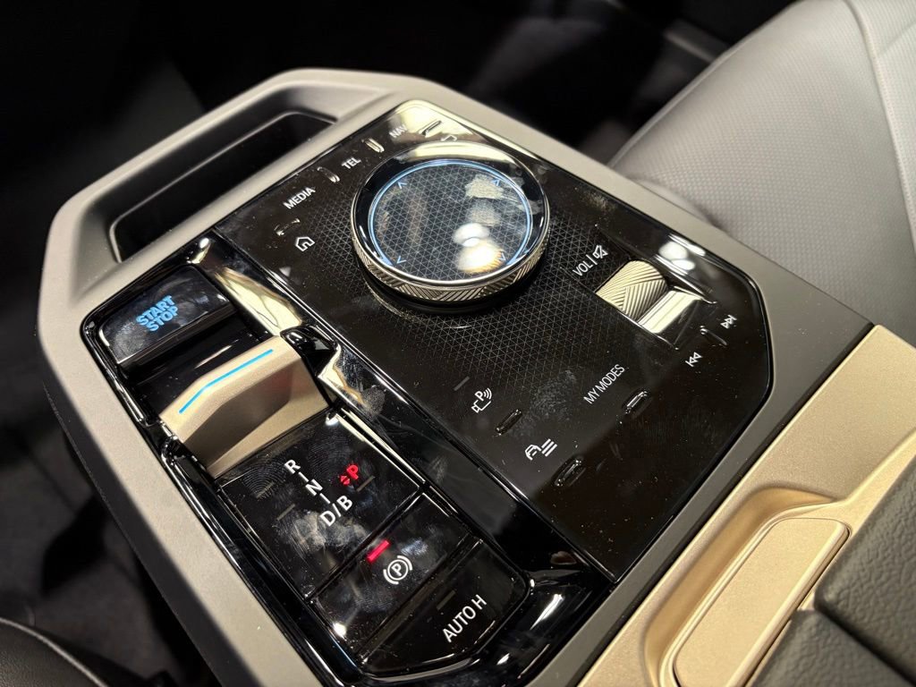 Used 2025 BMW iX xDrive50 w/ Sport Package image 11