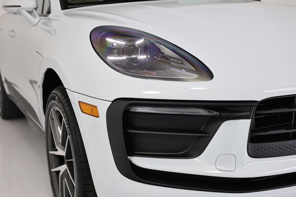 New 2026 Porsche Macan AWD/4WD image 16