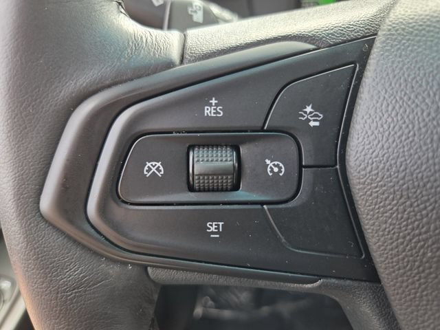 Used 2023 Chevrolet Bolt LT w/ Infotainment Package FWD image 27