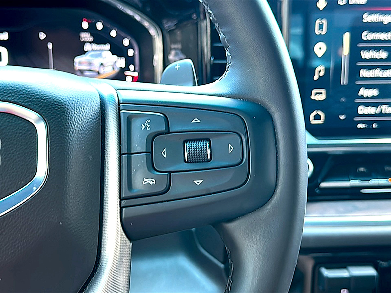 Used 2025 GMC Sierra 1500 SLT AWD/4WD image 31