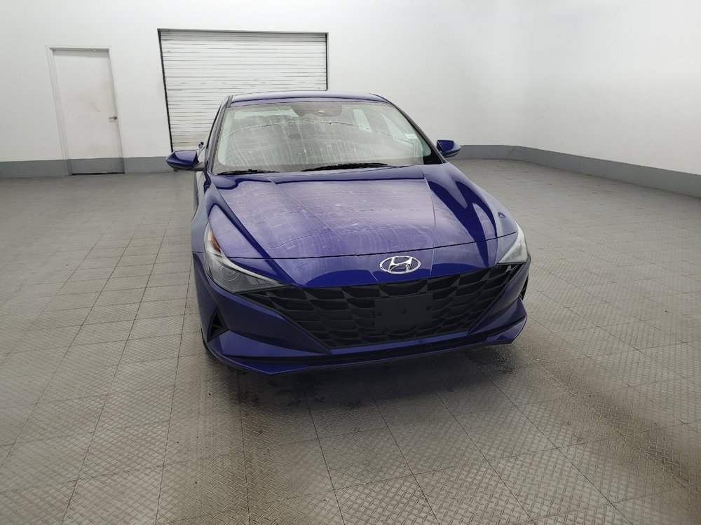Used 2022 Hyundai Elantra SE image 14