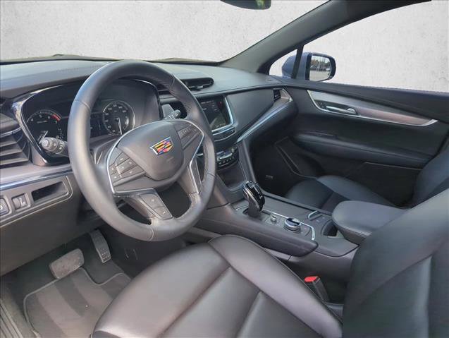 Used 2025 Cadillac XT5 Luxury image 9