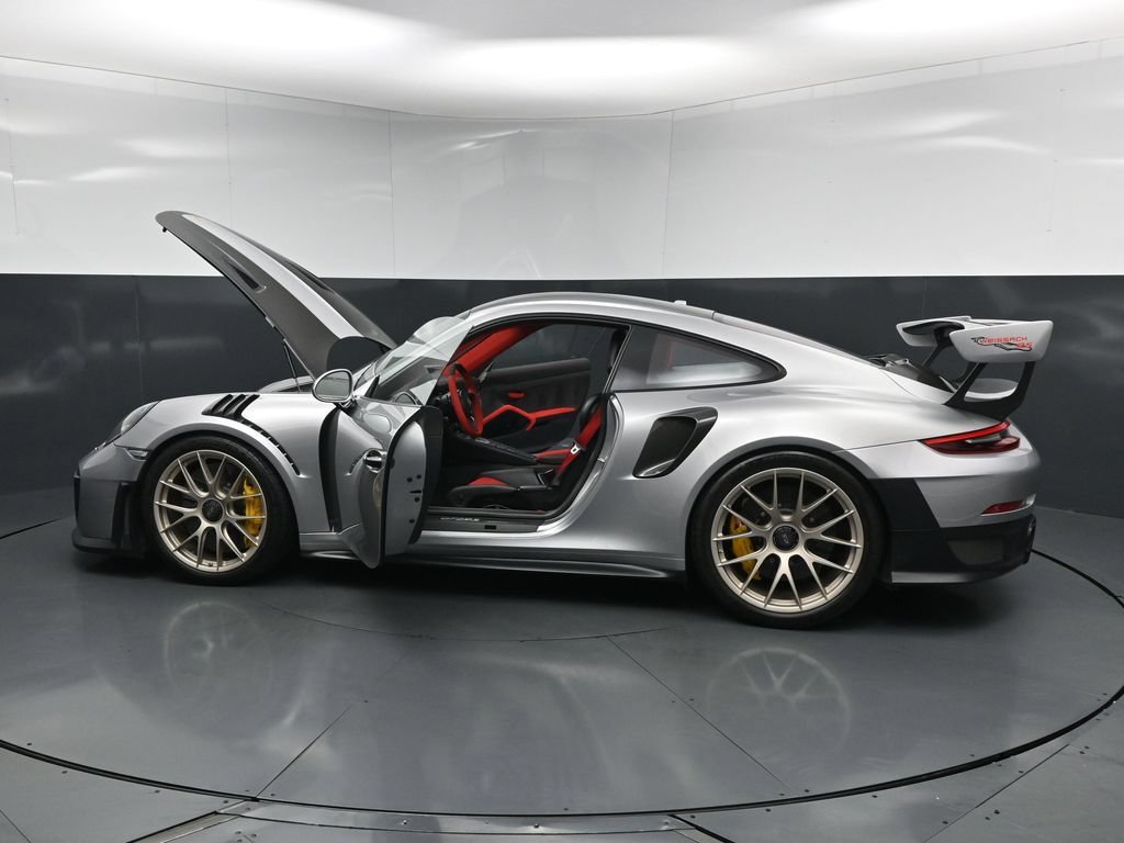 Used 2018 Porsche 911 GT2 RS RWD image 32