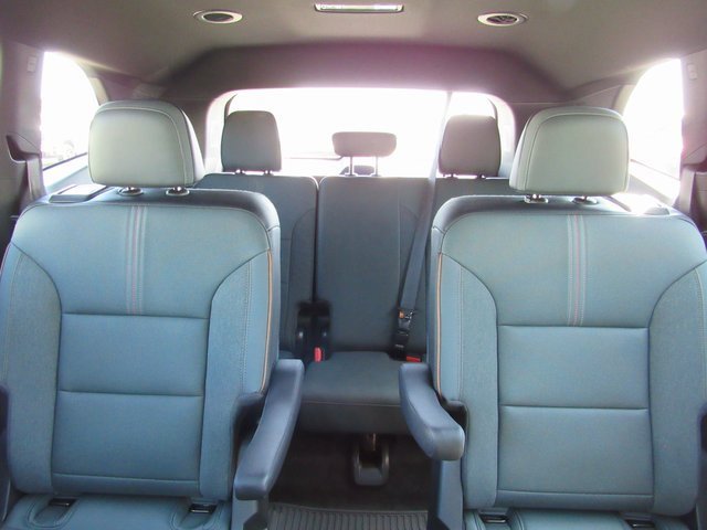 Used 2024 GMC Acadia AT4 w/ LPO, Floor Liner Package image 25