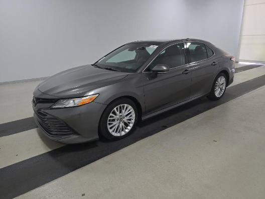 Used 2019 Toyota Camry XLE image 2