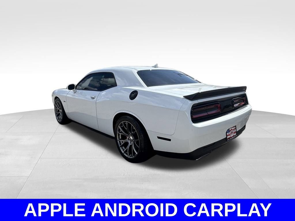 Used 2015 Dodge Challenger SRT image 7