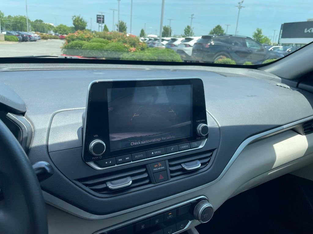 Used 2020 Nissan Altima 2.5 S FWD image 17
