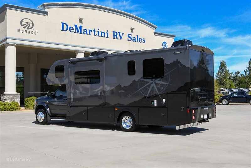 Used 2023 RAM 5500 SLT w/ Quick Order Package 2YG SLT AWD/4WD image 2