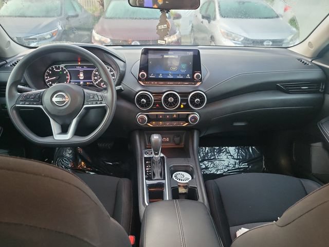Used 2024 Nissan Sentra SV FWD image 9