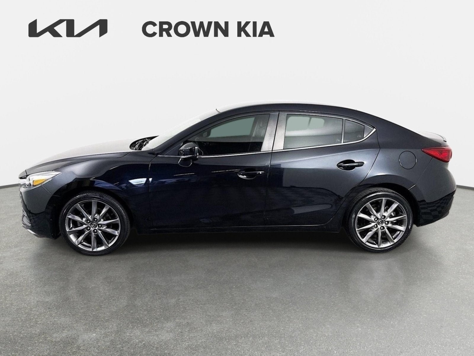 Used 2018 MAZDA MAZDA3 Touring FWD image 8