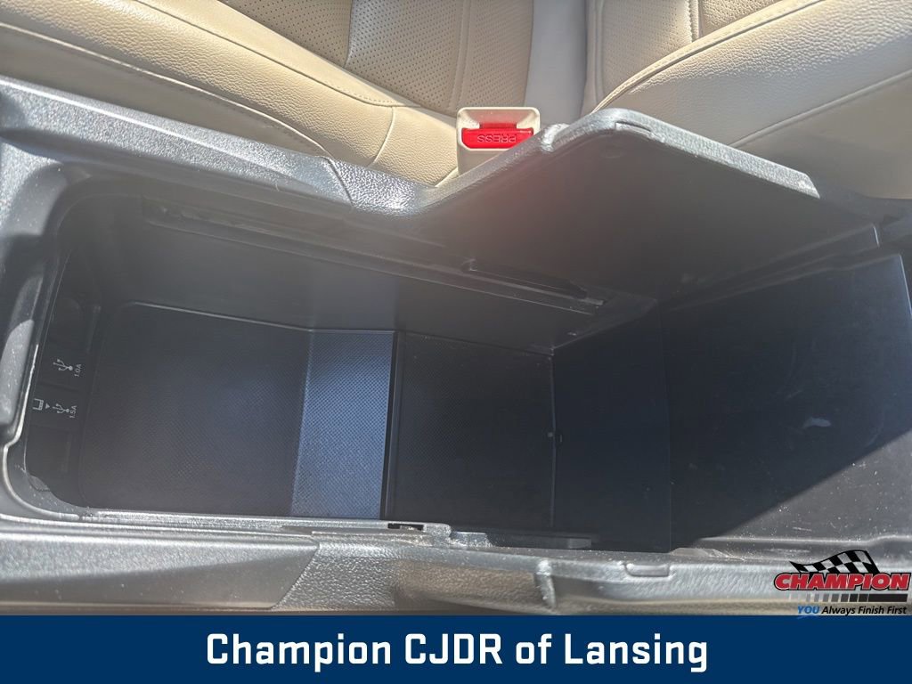 Used 2017 Honda CR-V Touring image 38