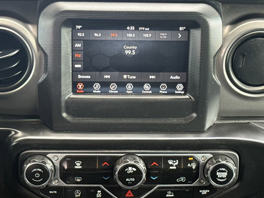 Used 2021 Jeep Gladiator Willys image 13