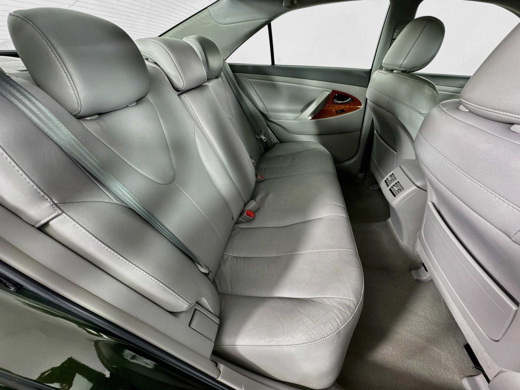 Used 2011 Toyota Camry XLE w/ XLE Extra-Value Pkg #2 FWD image 25