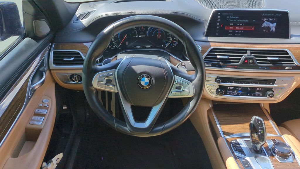 Used 2018 BMW 740e xDrive image 22