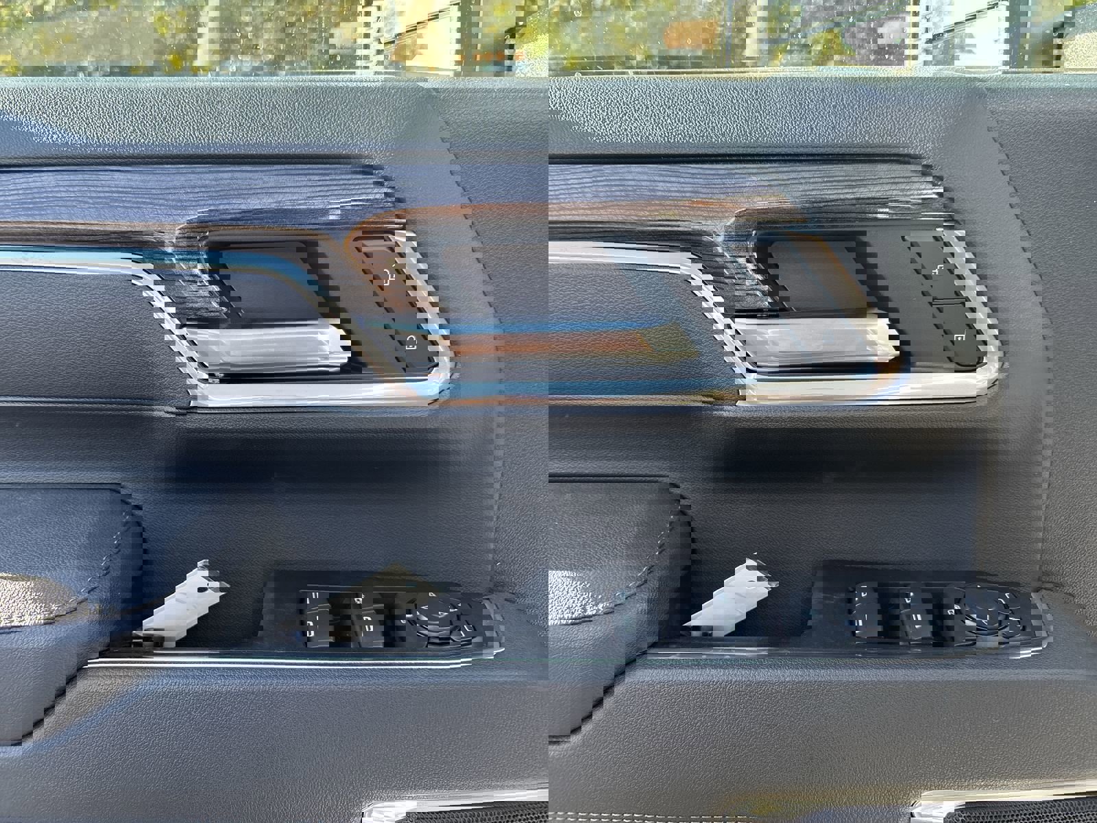 New 2026 Chevrolet Silverado 3500 LT image 16