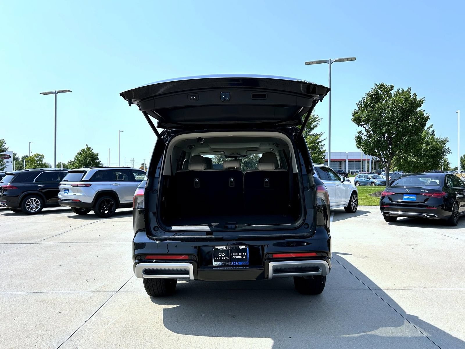 Certified 2025 INFINITI QX80 Pure AWD/4WD image 23