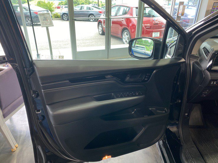 Used 2025 Honda Odyssey Touring image 13