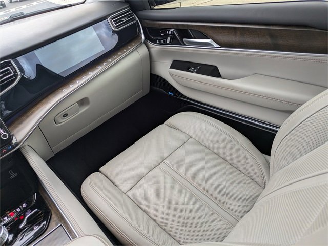 Used 2022 Jeep Grand Wagoneer Series I image 17