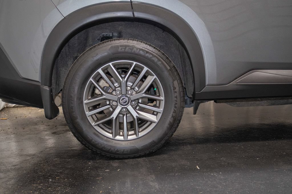 Used 2021 Nissan Rogue S AWD/4WD image 9