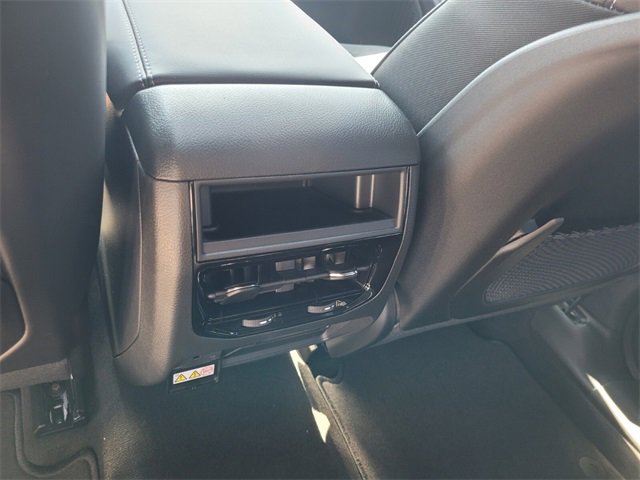 New 2025 Jeep Grand Cherokee Altitude image 8