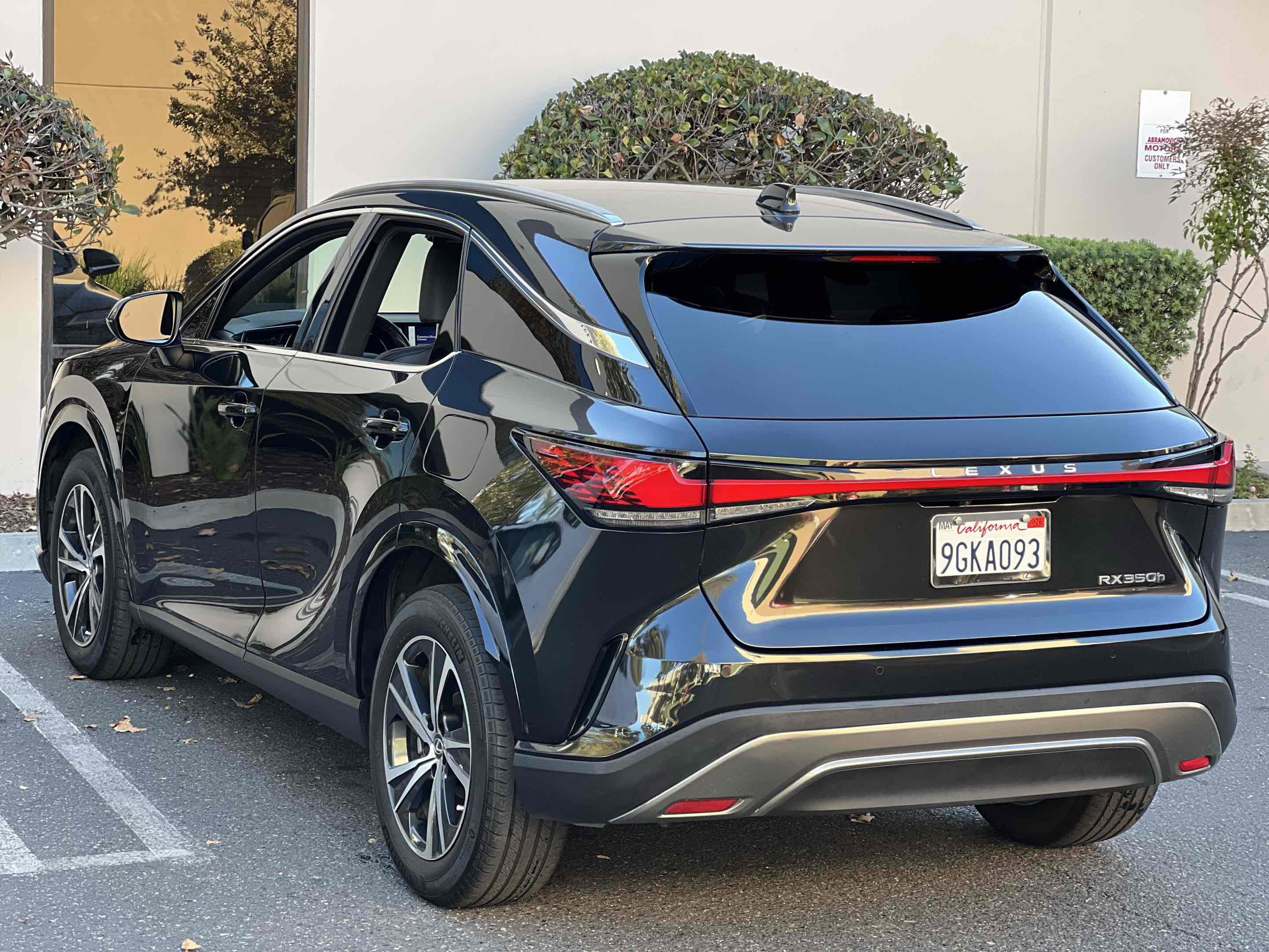 Used 2023 Lexus RX 350 image 2