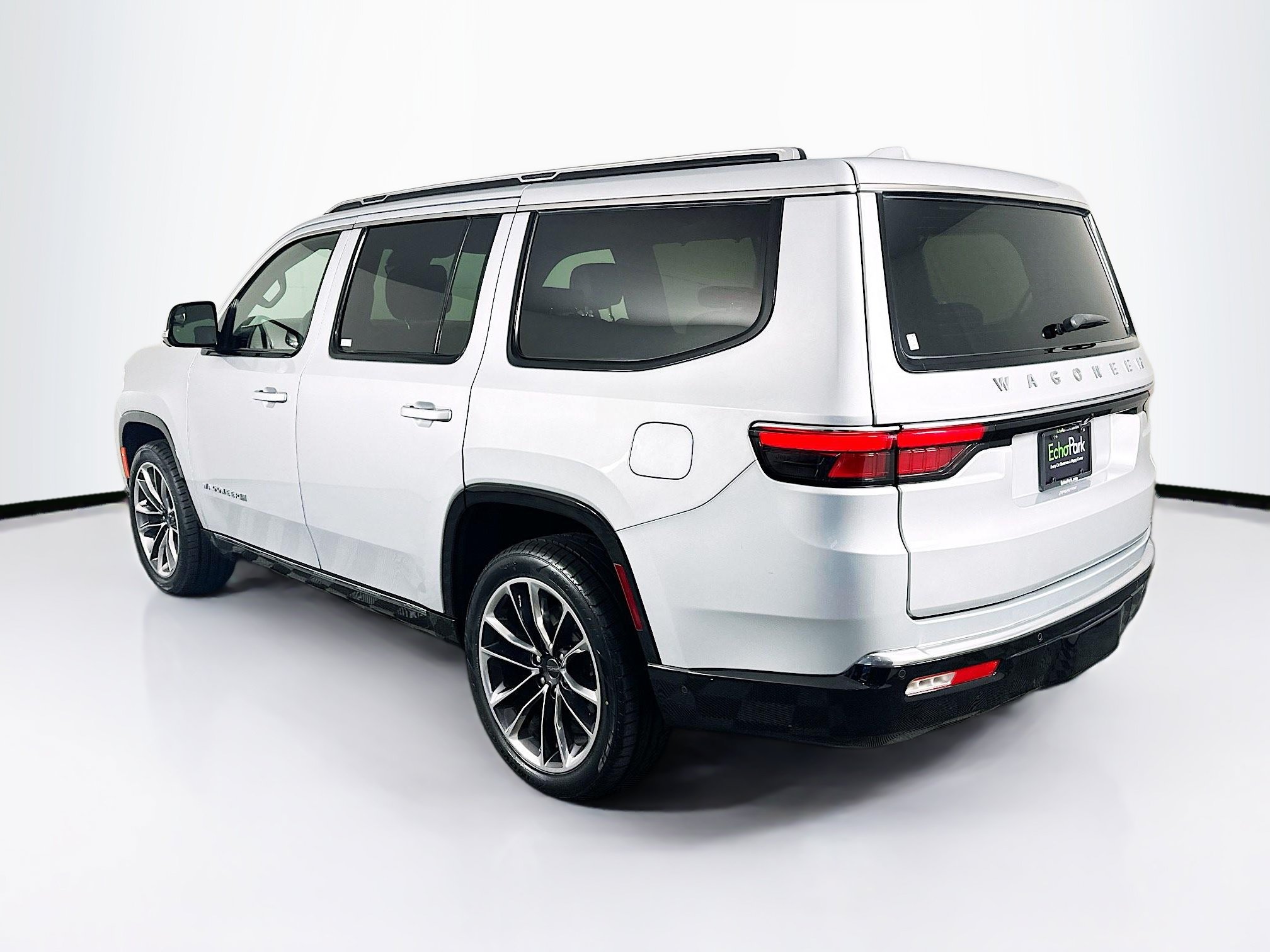 Used 2022 Jeep Wagoneer Series III w/ Premium Group I RWD image 5