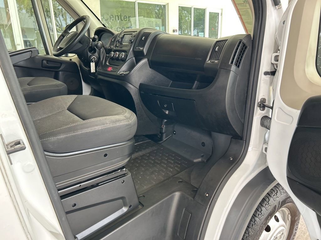 Used 2017 RAM ProMaster 2500 w/ Interior Convenience Group image 22