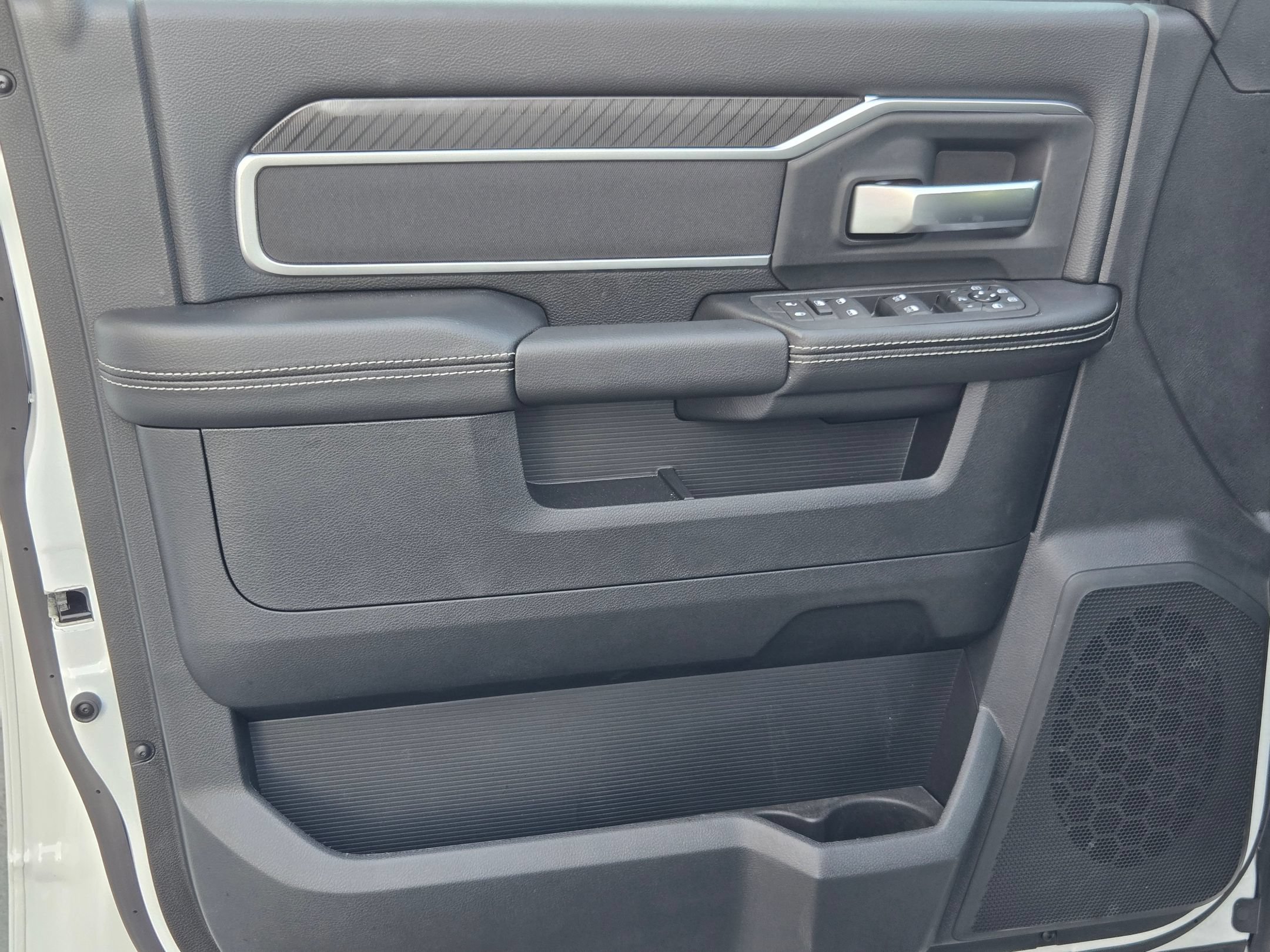 New 2026 RAM 2500 Big Horn AWD/4WD image 17