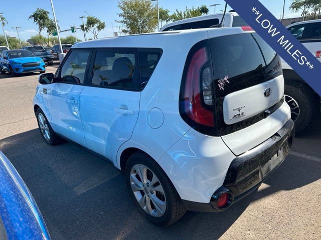 Used 2016 Kia Soul + w/ Audio Package FWD image 3