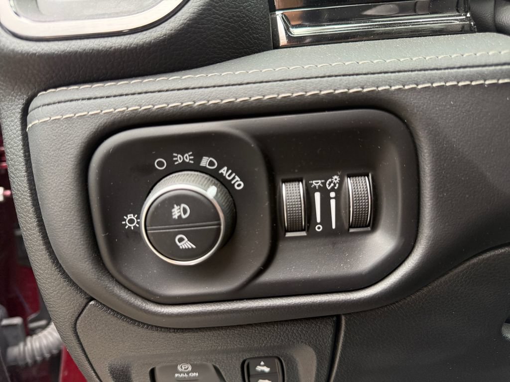 Used 2025 RAM 1500 Limited w/ Bed Utility Group AWD/4WD image 17