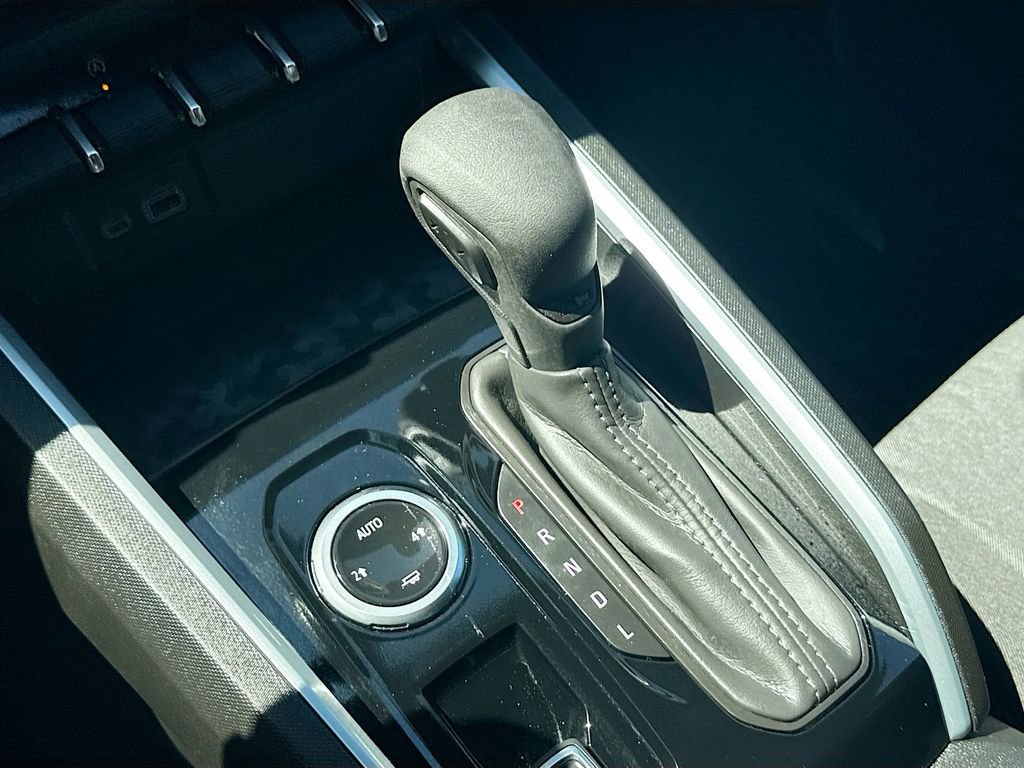 Used 2026 Chevrolet Colorado W/T image 17