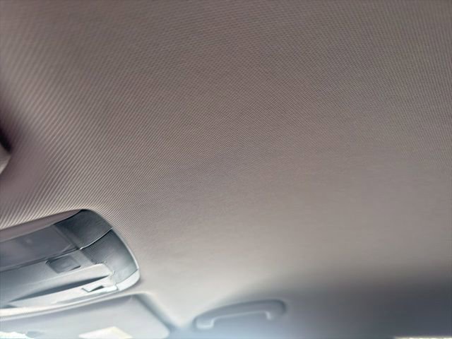 Used 2023 Kia Sorento LX FWD image 5