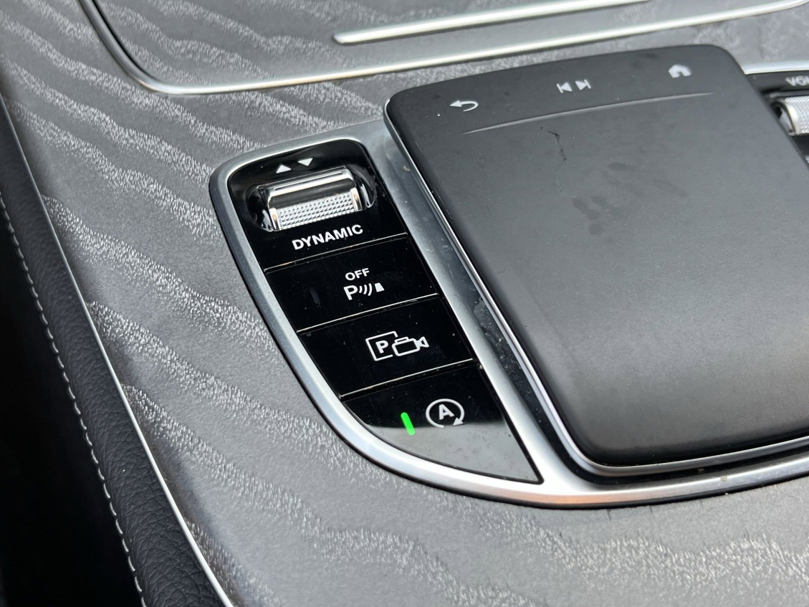 Certified 2021 Mercedes-Benz E 350 4MATIC Sedan w/ Premium Package image 32