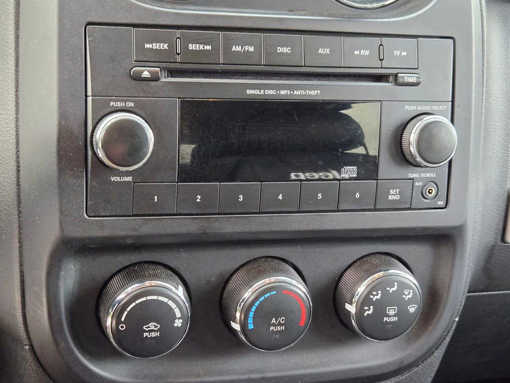 Used 2015 Jeep Compass Sport w/ Power Value Group FWD image 13