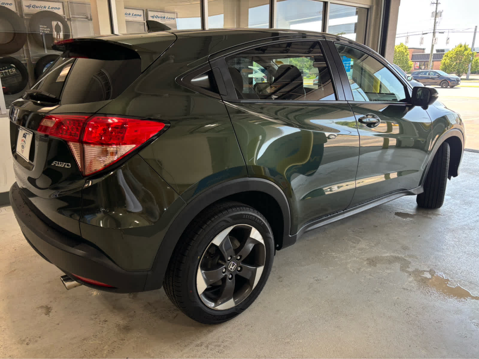 Used 2018 Honda HR-V EX image 7