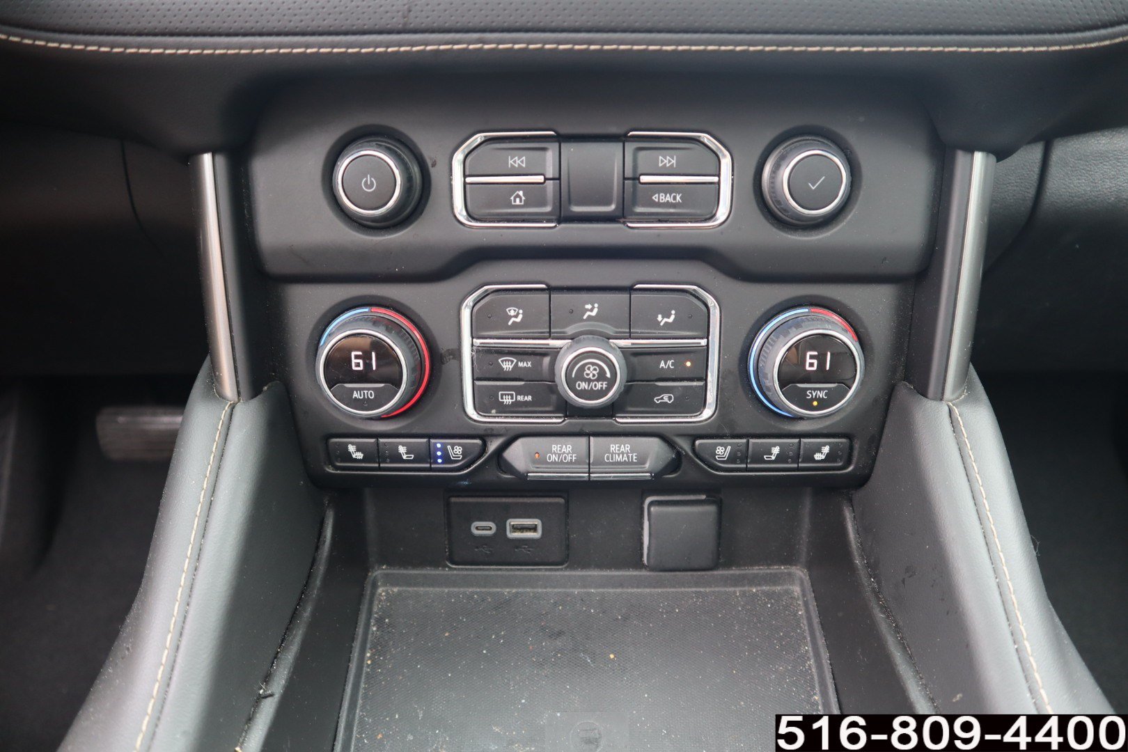 Used 2023 Chevrolet Suburban Premier AWD/4WD image 27