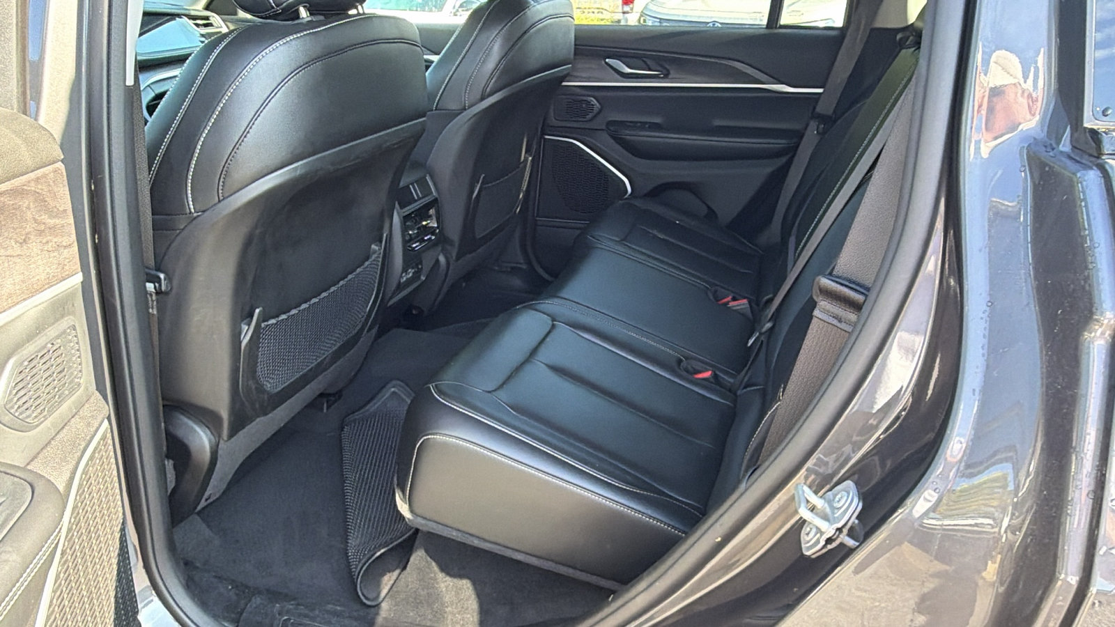 Used 2024 Jeep Grand Cherokee Limited 4xe AWD/4WD image 24