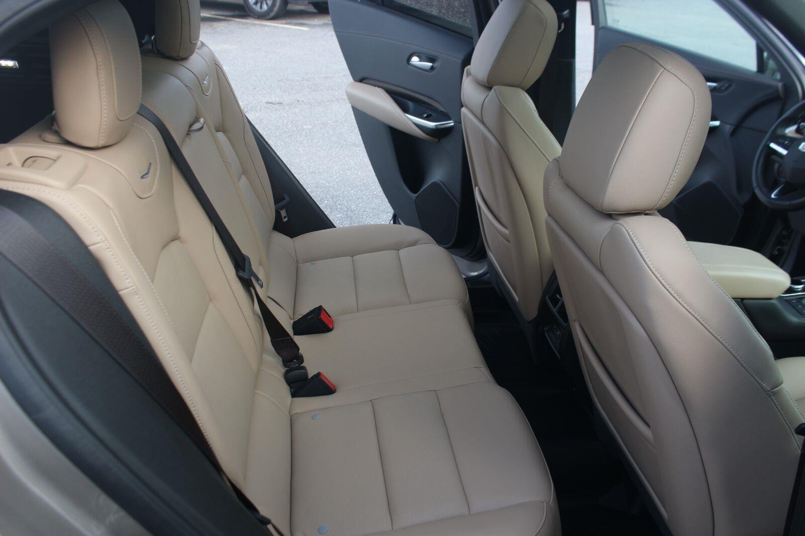 Used 2024 Cadillac XT4 Premium Luxury FWD image 35
